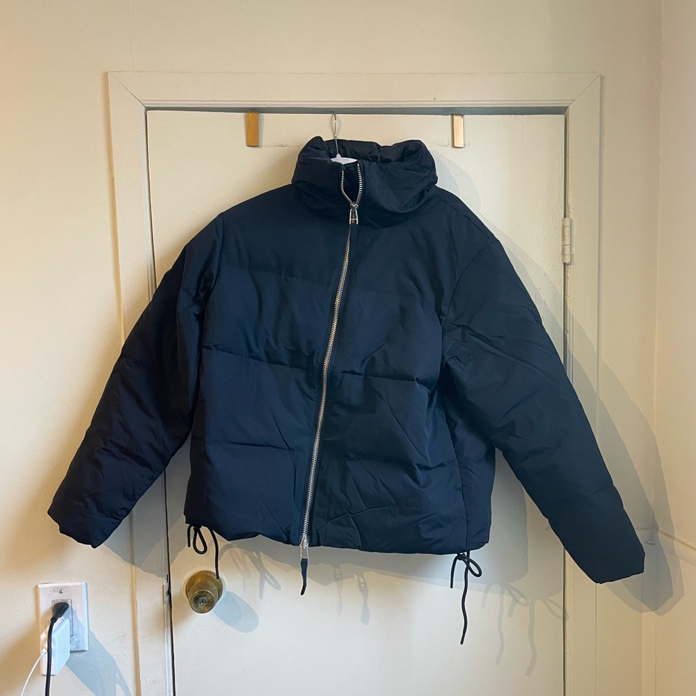 Everlane Black Puffer Jacket - M (New with tags!)